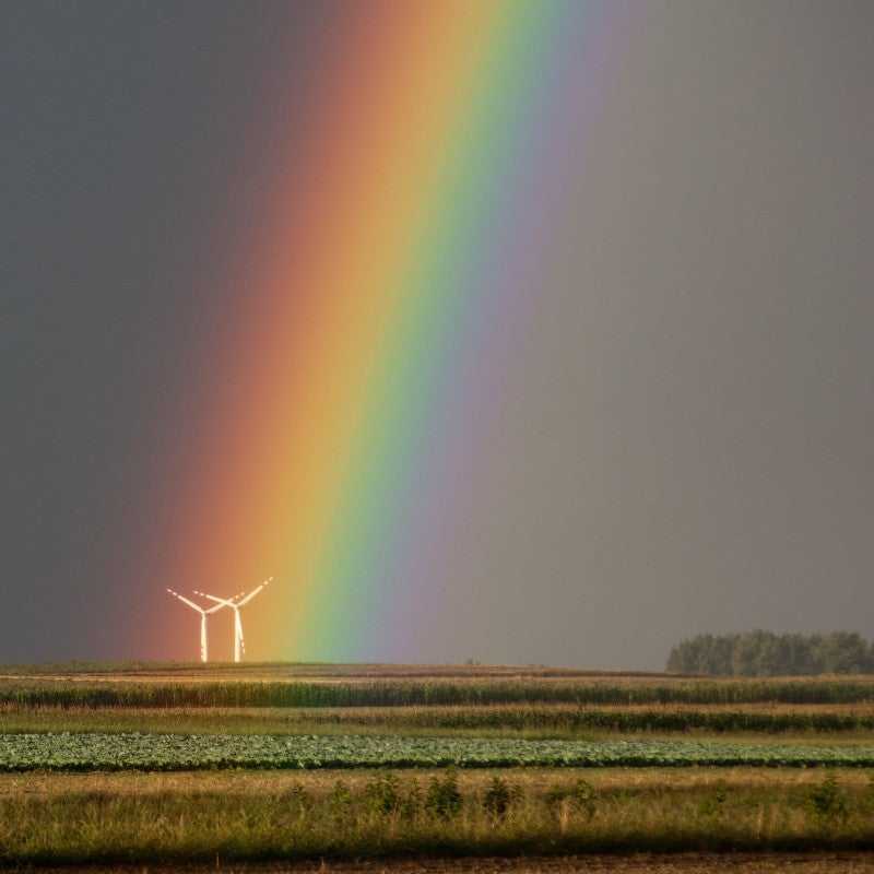 A beautiful rainbow - which unfortunately contains orange 彩虹